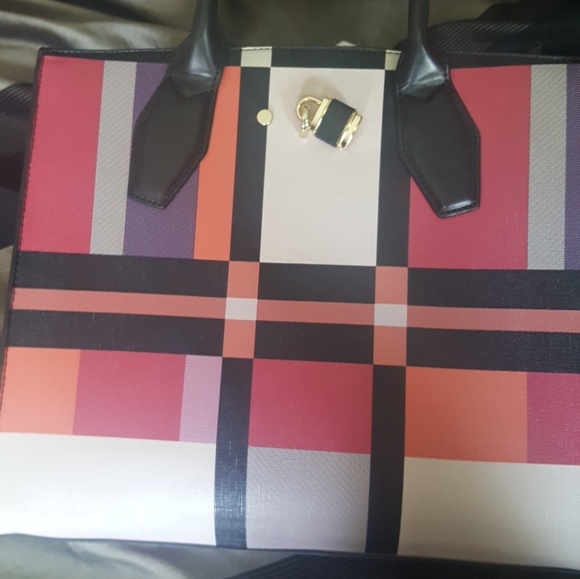 Purse - Picture 1 of 3